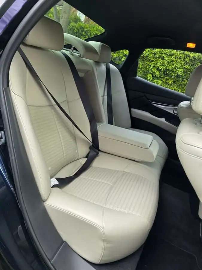 2016-infiniti-q70-37-sport-tech-big-31