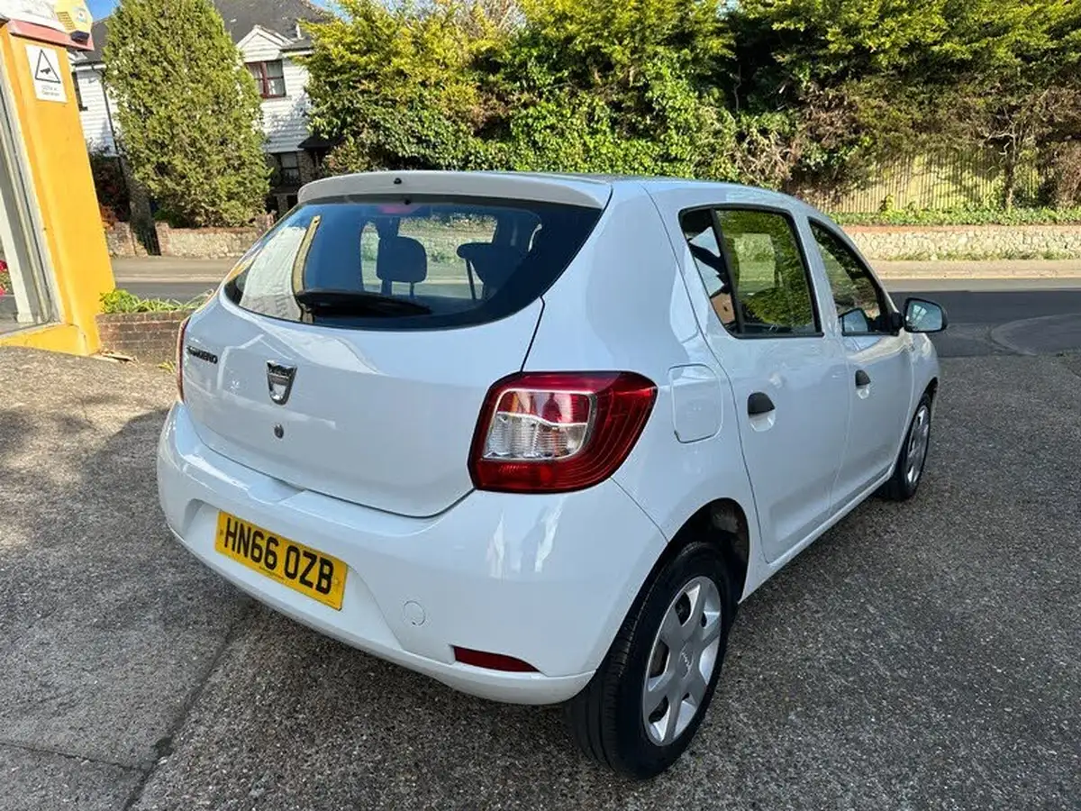 2016-dacia-sandero-12-ambiance-big-5