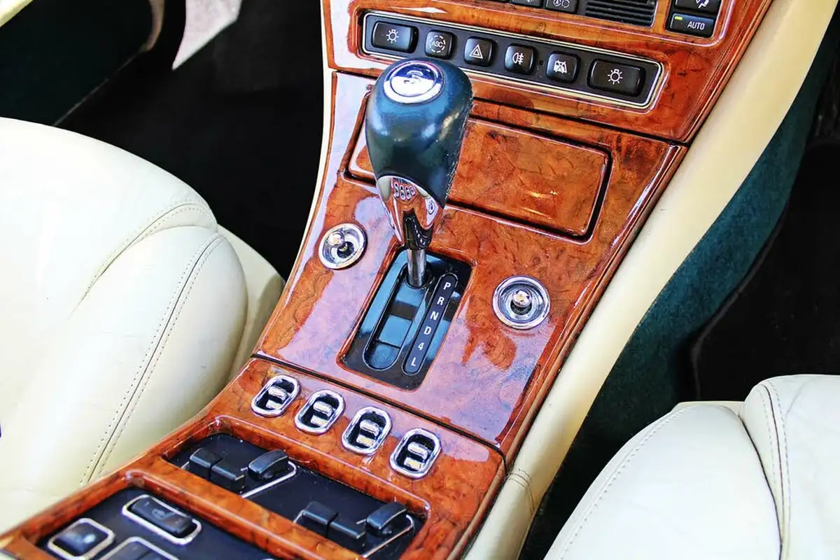 1998-bentley-arnage-44-big-14