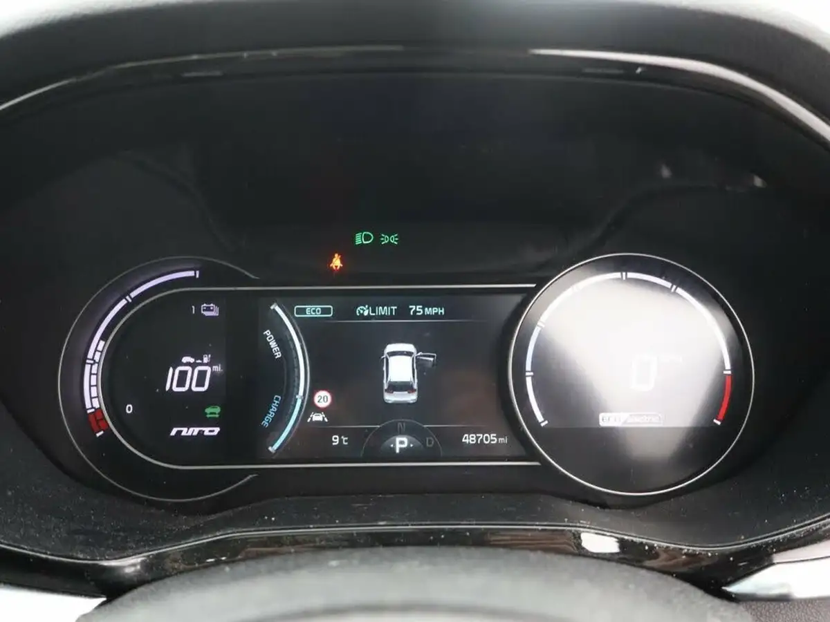 2021-kia-e-niro-ev-4-big-12