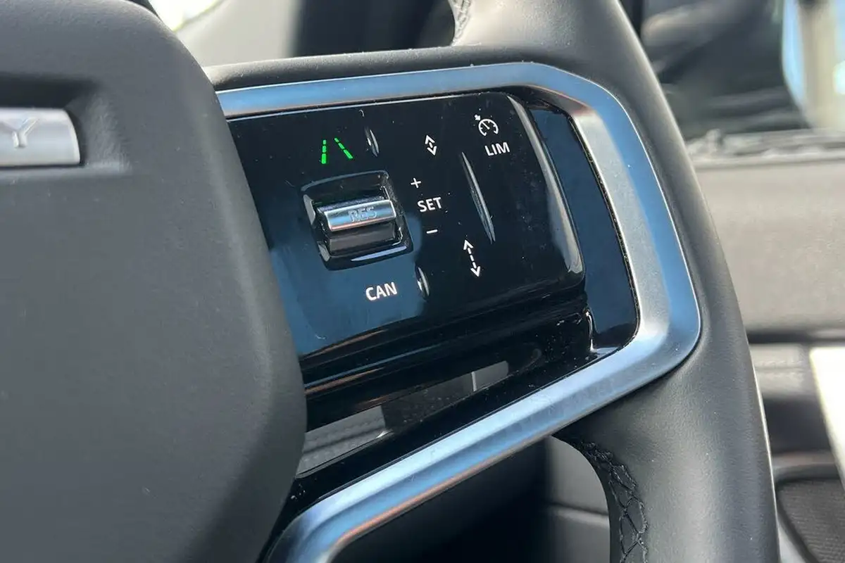 2024-land-rover-discovery-sport-15-p300e-dynamic-se-big-43