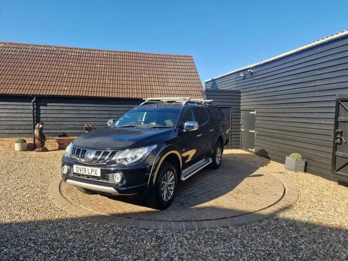 2019-mitsubishi-l200-24di-d-warrior-eu6b-auto-big-1
