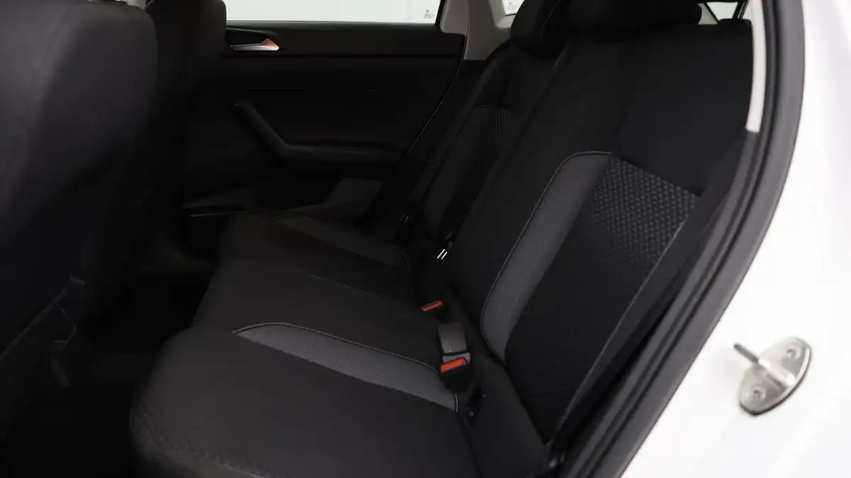 2021-volkswagen-polo-10-tsi-active-big-15