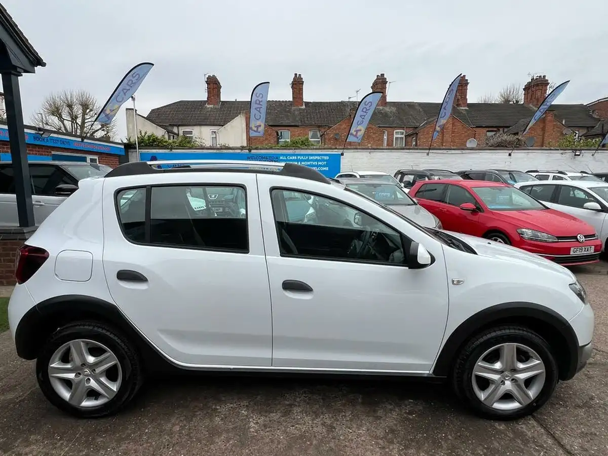 2015-dacia-sandero-stepway-09-ambiance-big-31
