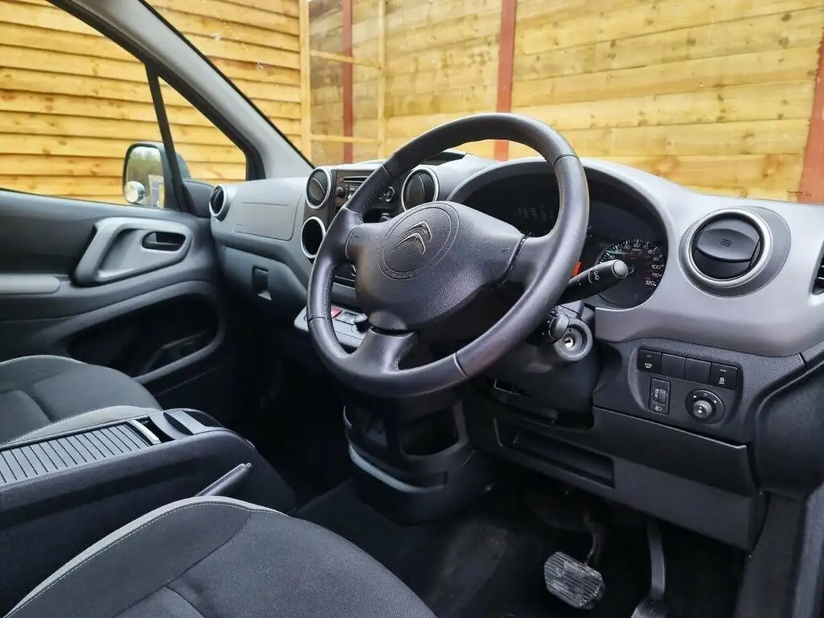 2016-citroen-berlingo-16bluehdi-multispace-feel-edition-102ps-ss-etg6-big-16