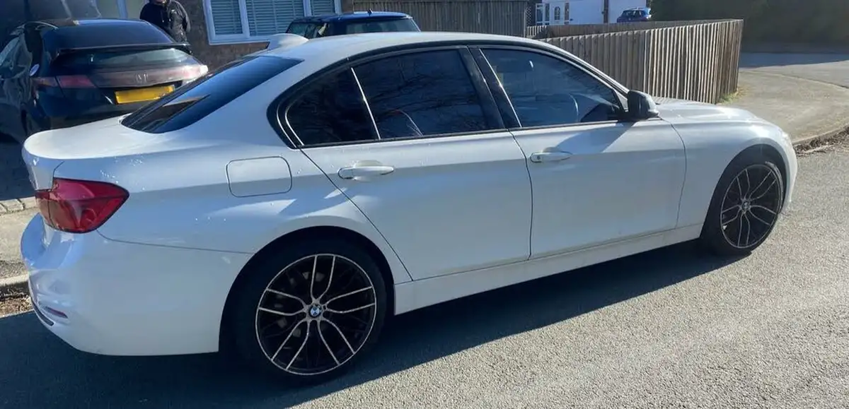 2016-bmw-3-series-20-320i-sport-saloon-4d-big-3