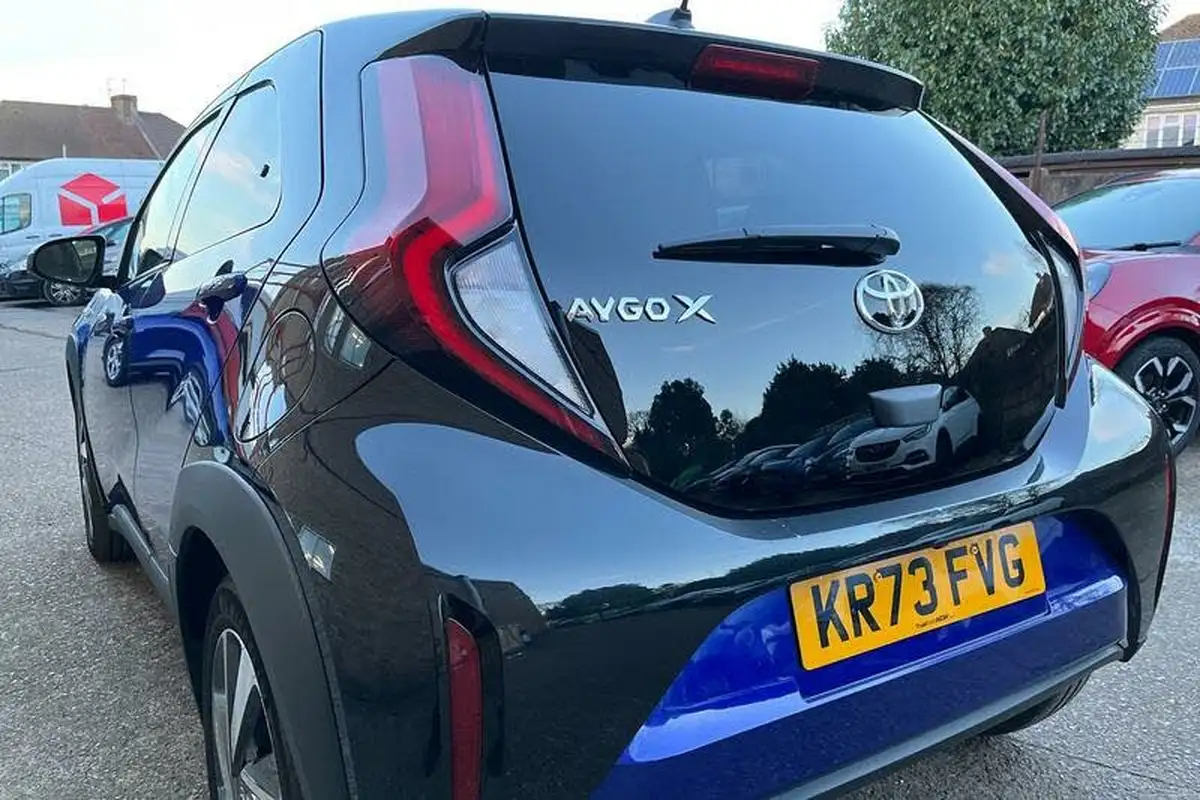 2023-toyota-aygo-x-10-vvt-i-edge-cvt-big-38