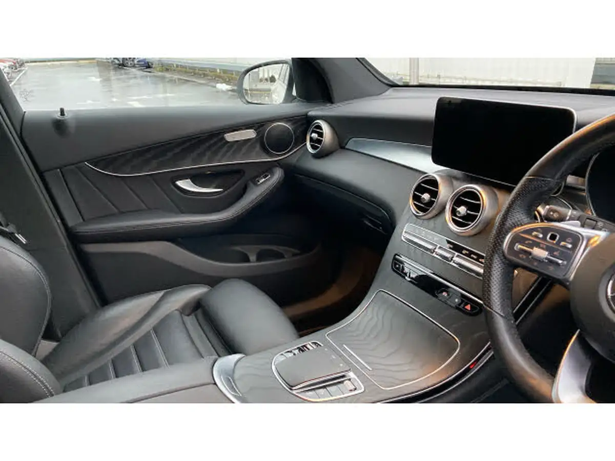 2020-mercedes-benz-glc-class-20d-glc300d-amg-line-premium-station-wagon-5d-big-13