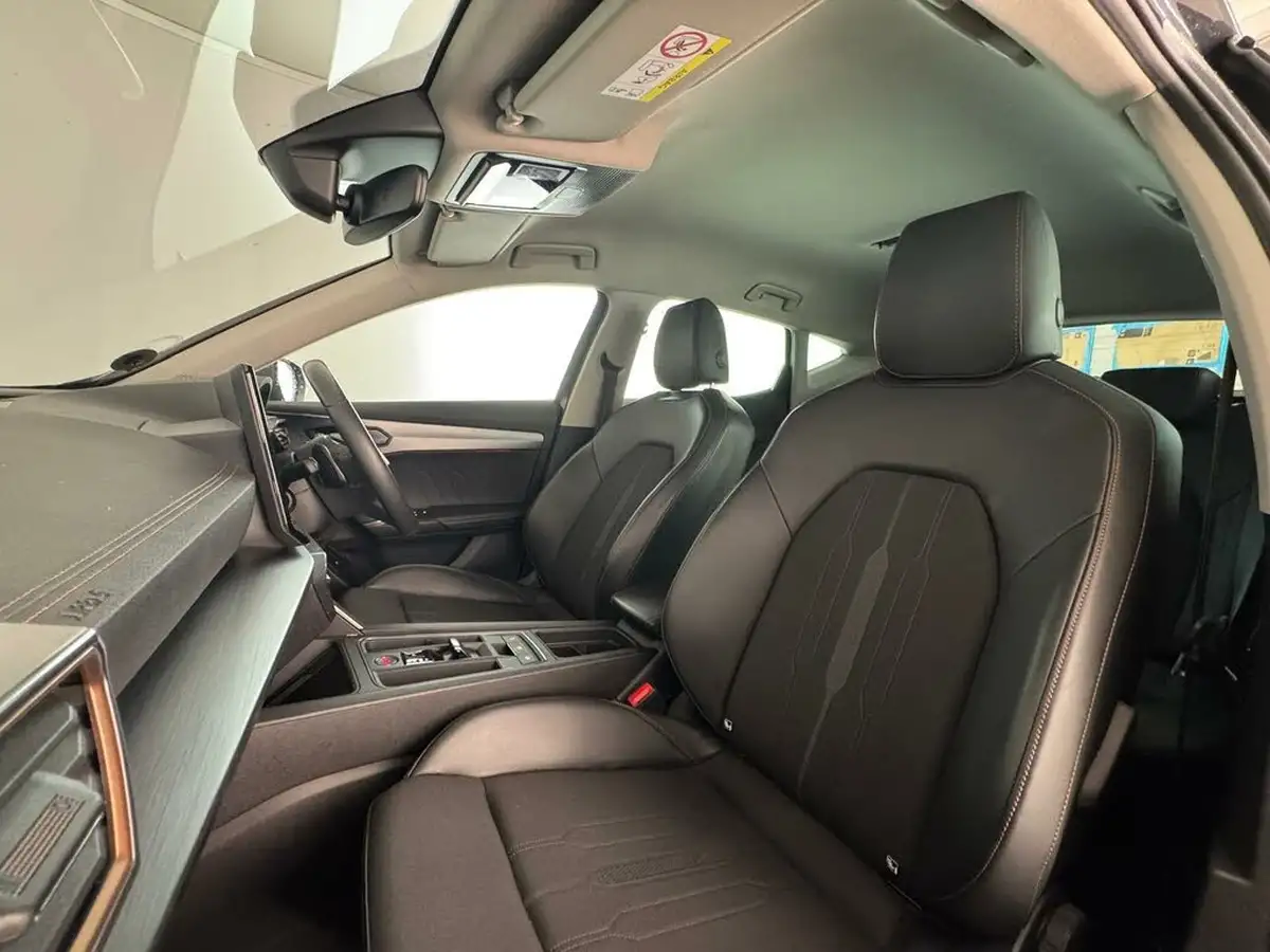 2021-cupra-formentor-14-e-hybrid-v1-big-11