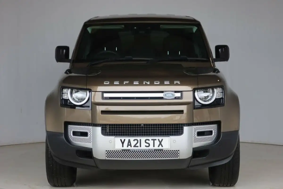 2021-land-rover-110-defender-30-d200-standard-big-9