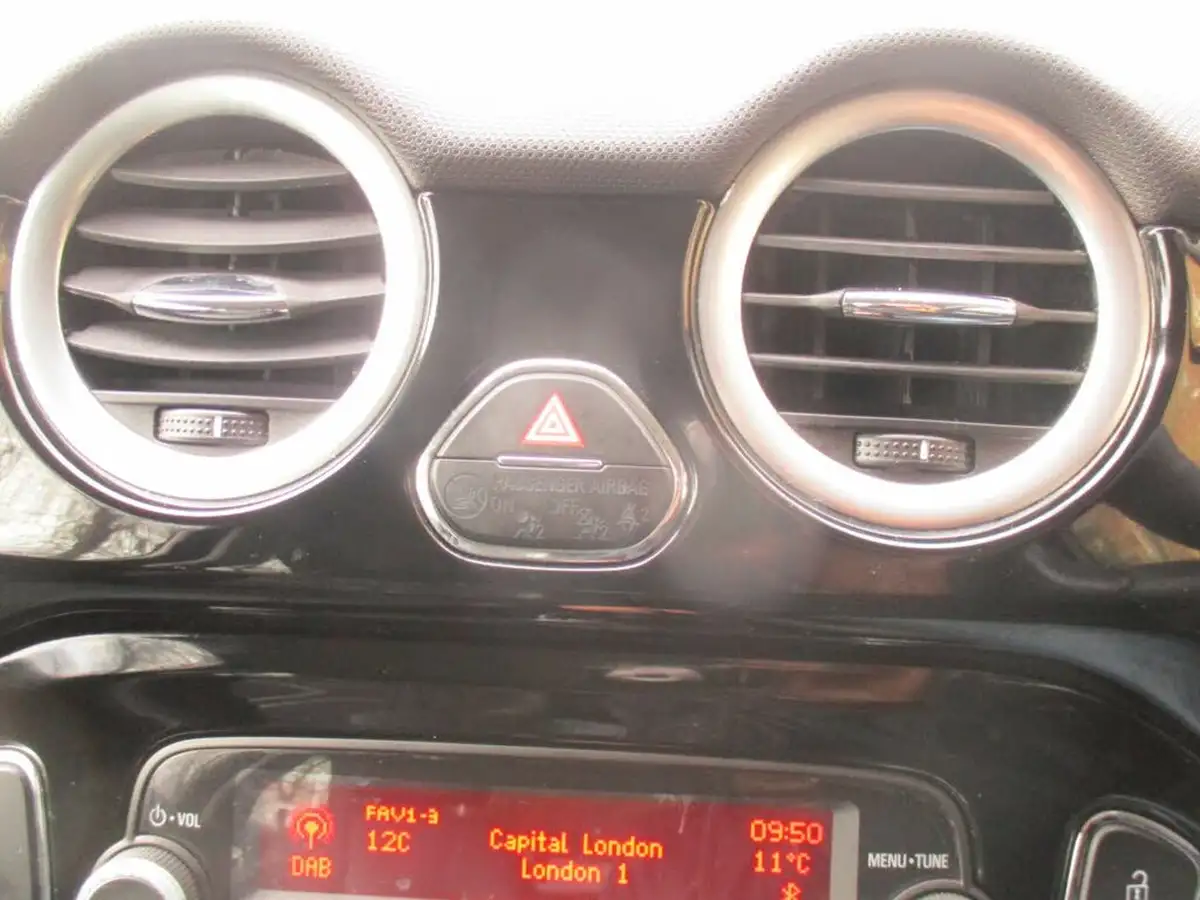 2016-vauxhall-adam-14i-vvt-16v-slam-100ps-big-19