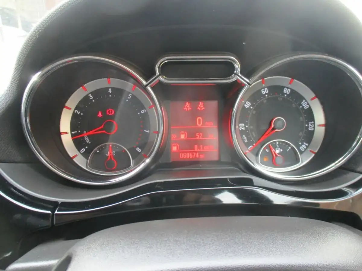 2016-vauxhall-adam-14i-vvt-16v-slam-100ps-big-15