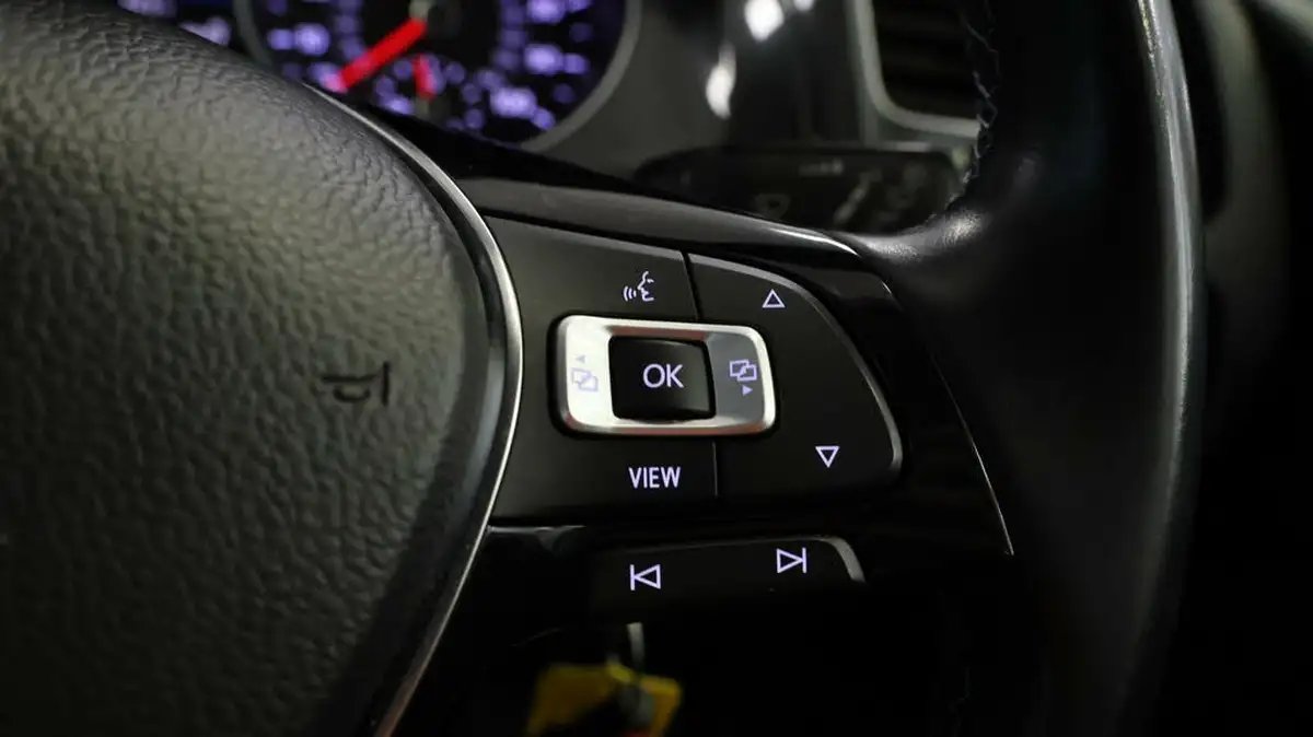 2019-volkswagen-golf-e-e-golf-big-22