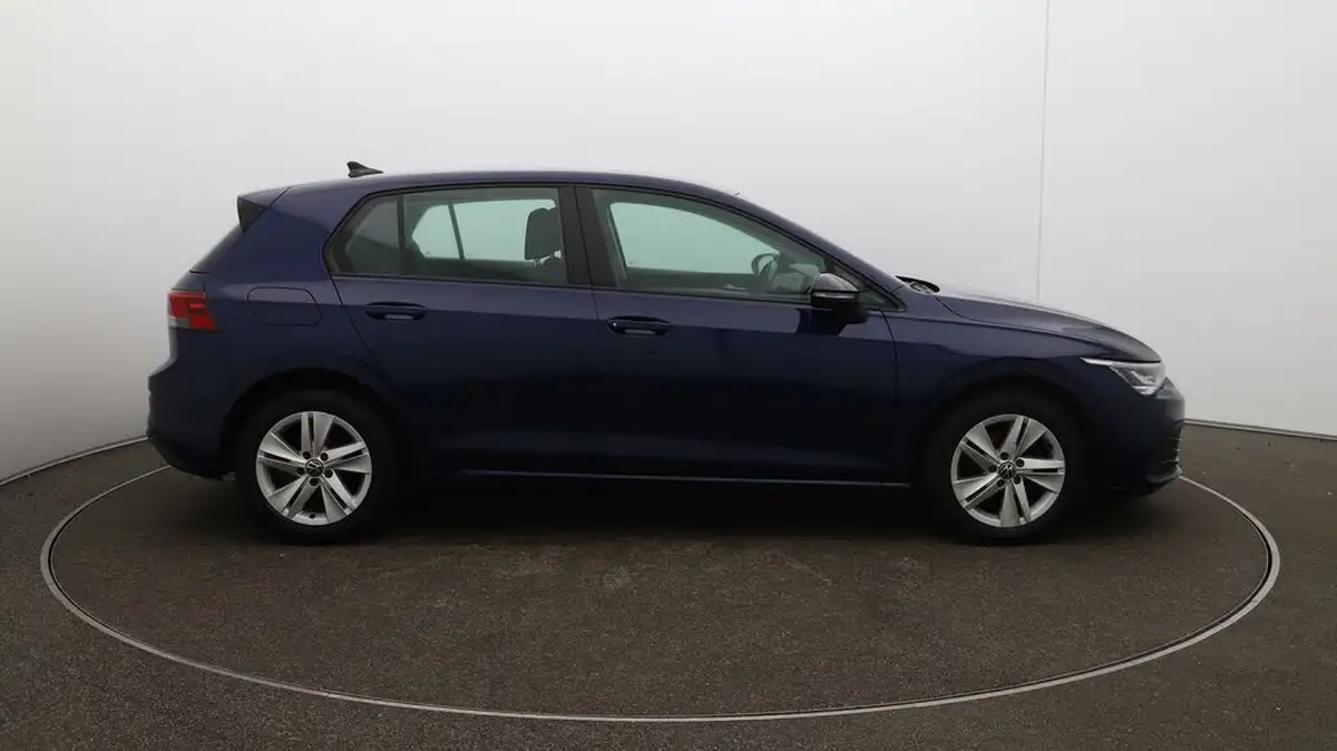 2022-volkswagen-golf-15-tsi-life-130ps-hatchback-big-40