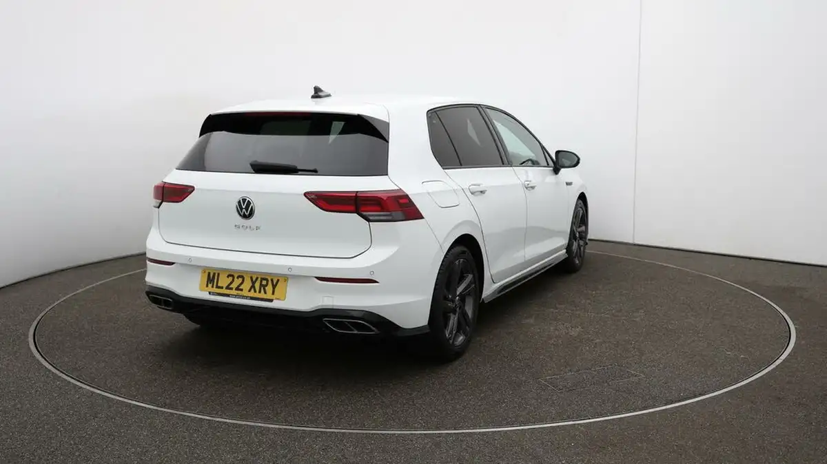 2022-volkswagen-golf-15-tsi-r-line-150ps-hatchback-big-48