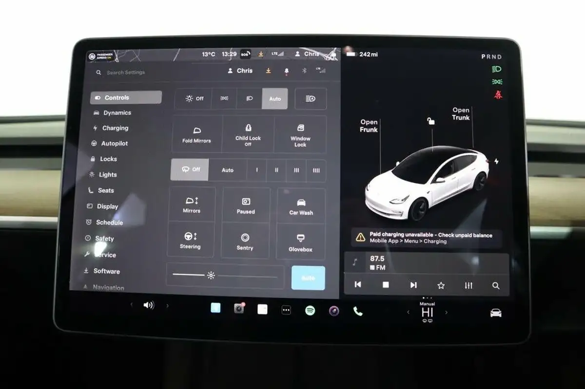 2021-tesla-model-3-e-long-range-4x4-big-23