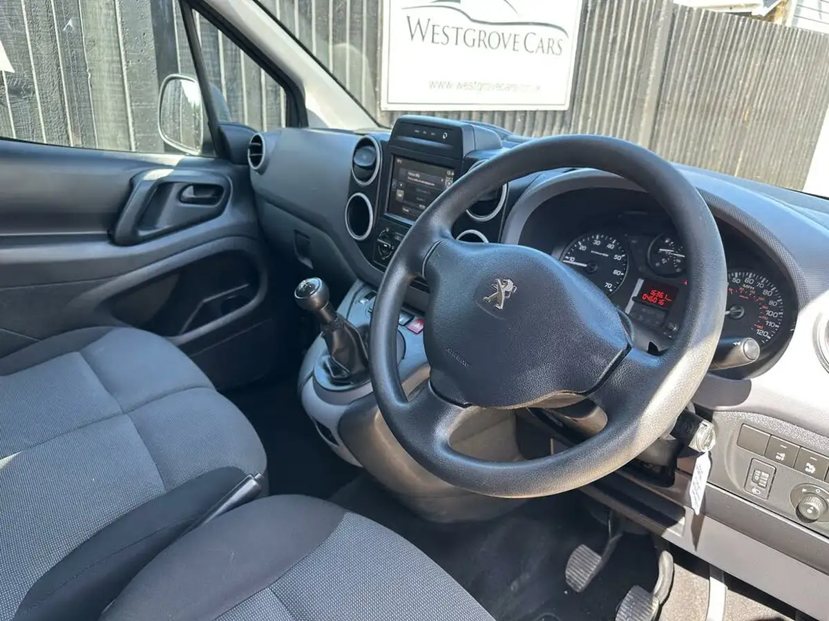 2018-peugeot-partner-16bluehdi-professional-l1-100pseu6-854-big-12