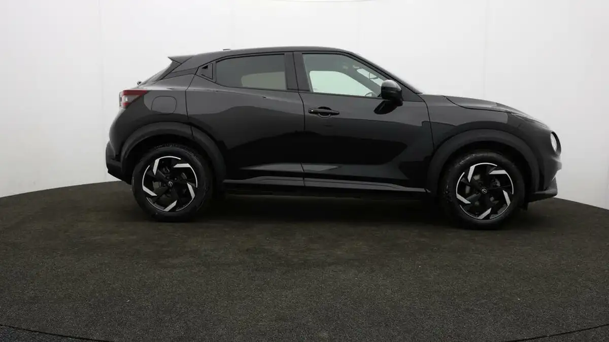 2023-nissan-juke-10-dig-t-n-connecta-big-7