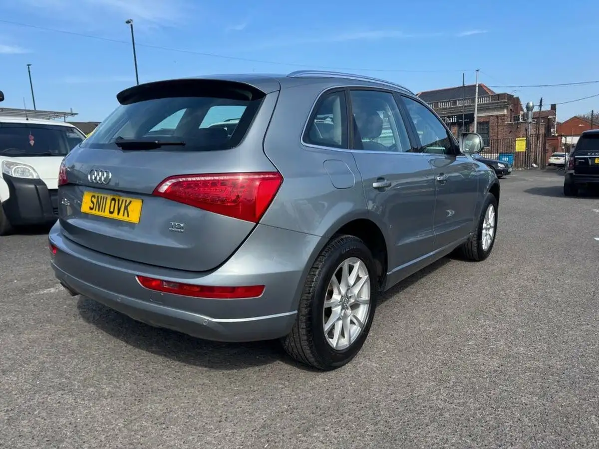 2011-audi-q5-20td-se-170ps-big-1