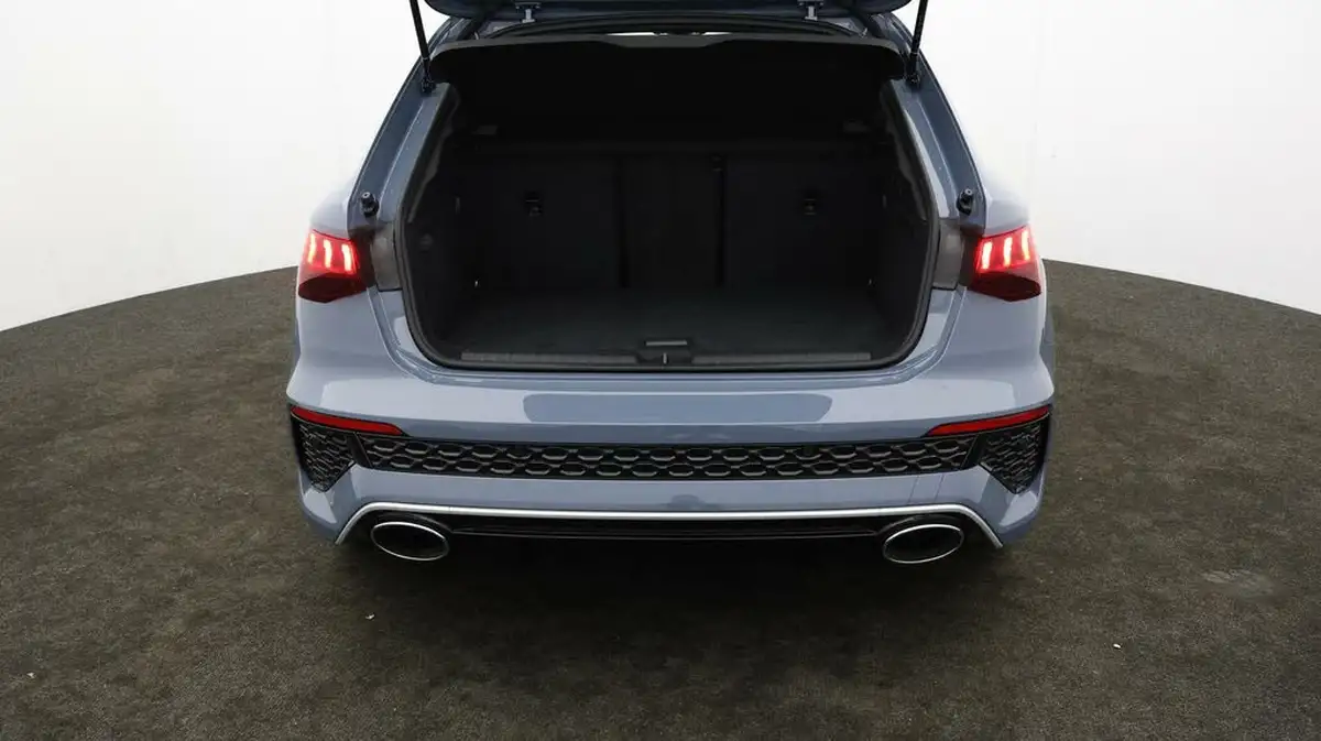 2022-audi-rs3-25-tfsi-sportback-5d-big-17