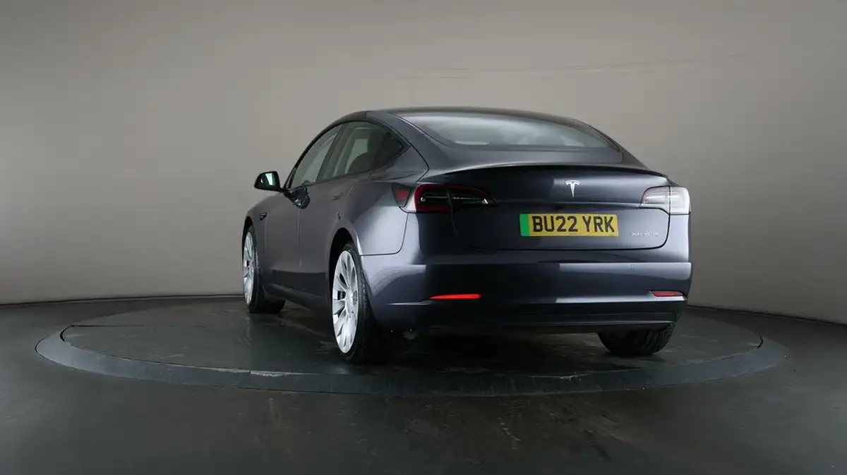2022-tesla-model-3-e-performance-big-49