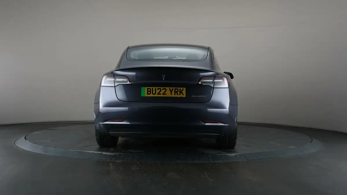 2022-tesla-model-3-e-performance-big-26