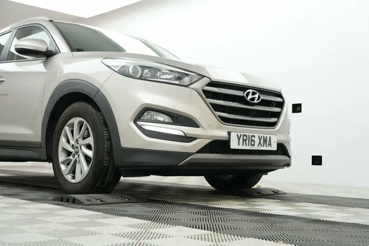2016-hyundai-tucson-20crdi-se-nav-185ps-auto-big-4