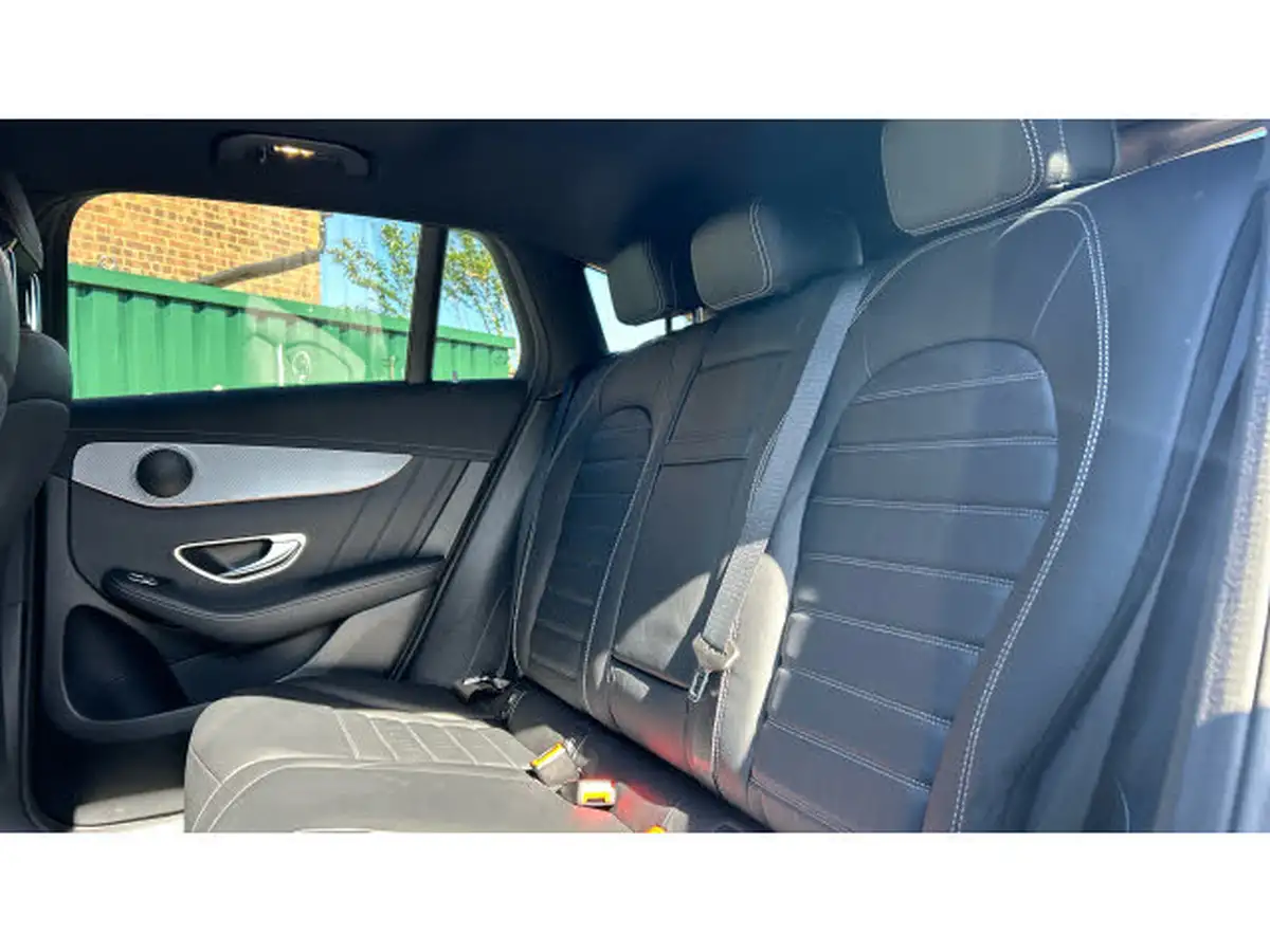 2022-mercedes-benz-eqc-e-eqc-400-amg-line-premium-big-15