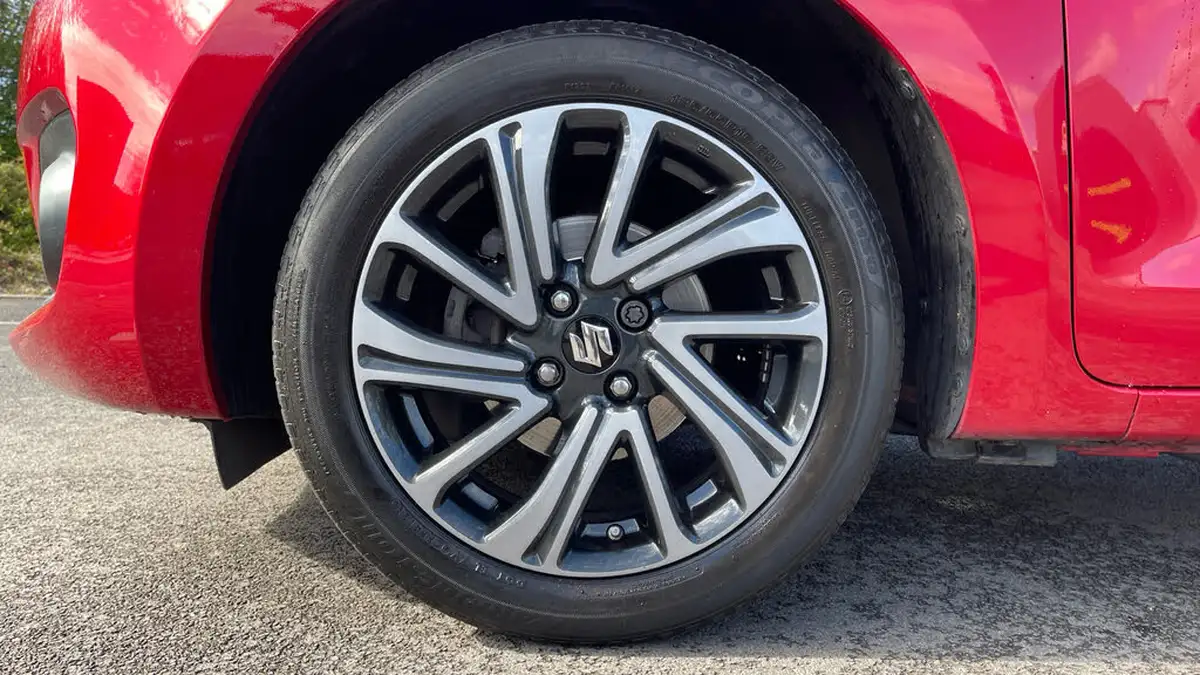2022-suzuki-swift-12-dualjet-sz5-cvt-big-16