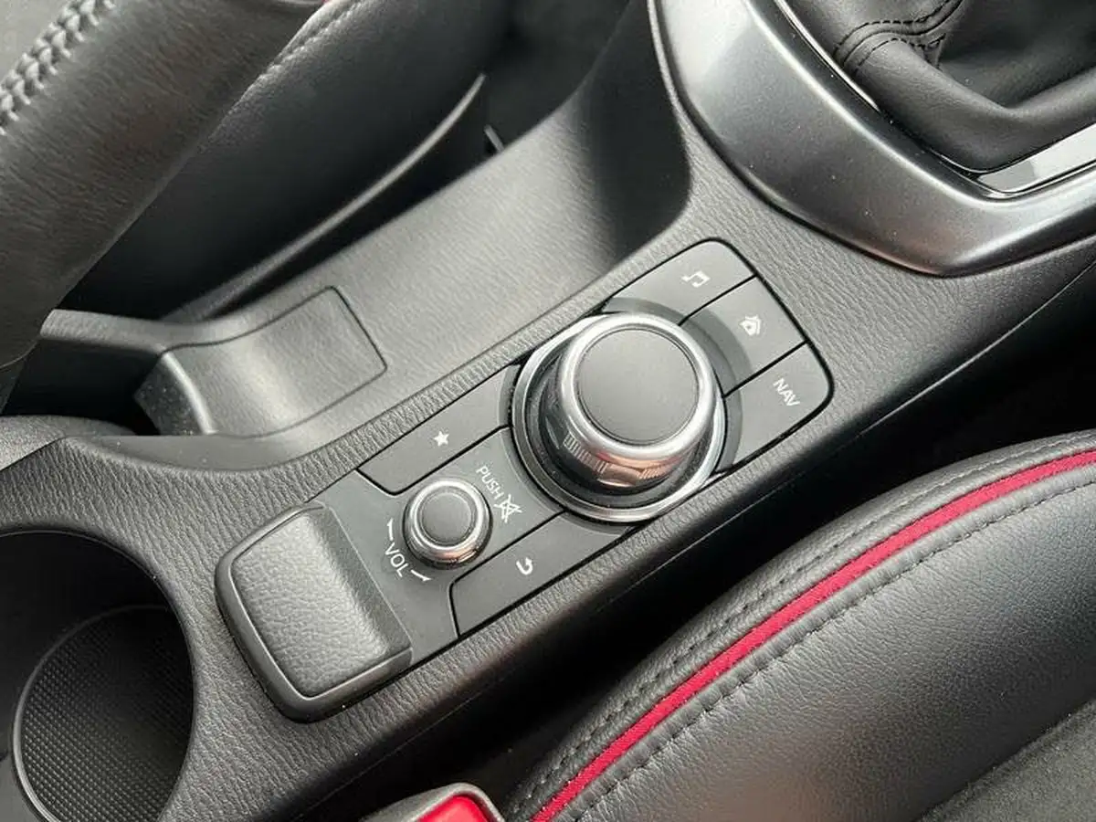 2023-mazda-mazda2-15-e-skyactiv-g-homura-aka-90ps-big-17