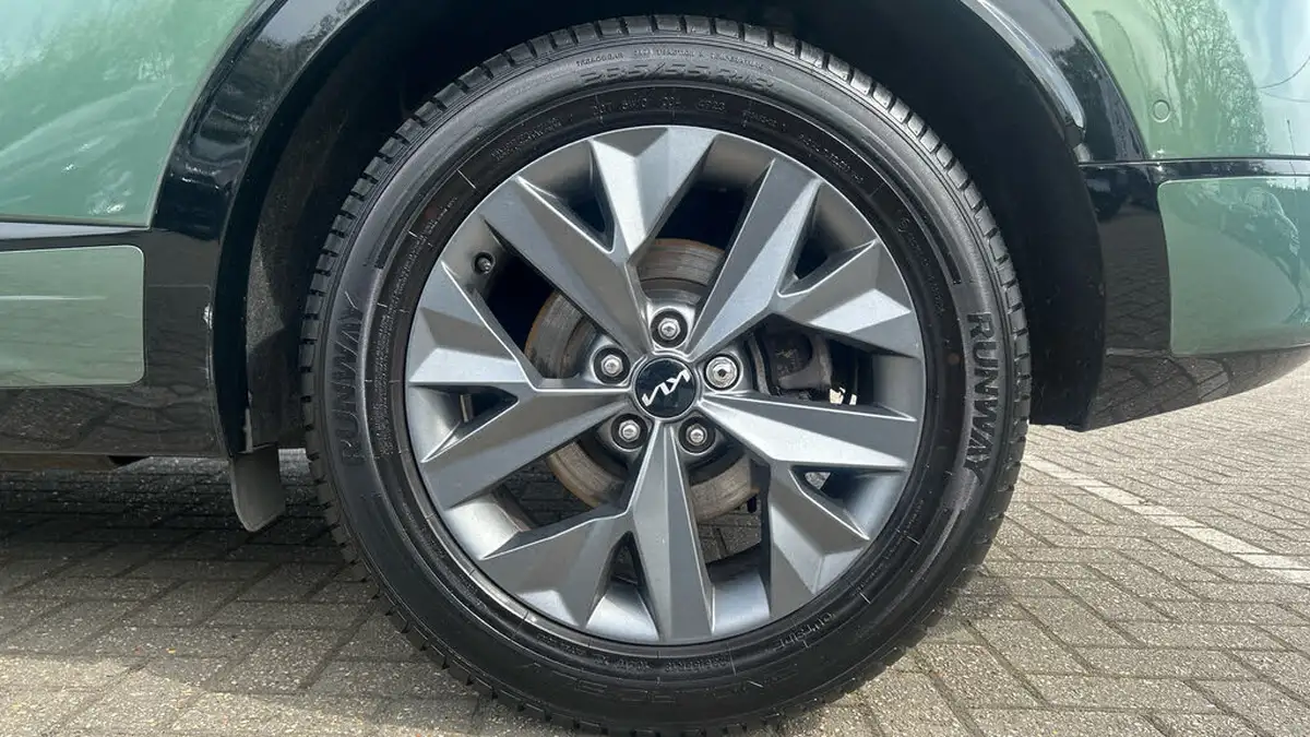2023-kia-sportage-16-t-gdi-gt-line-226bhp-hev-auto-big-17