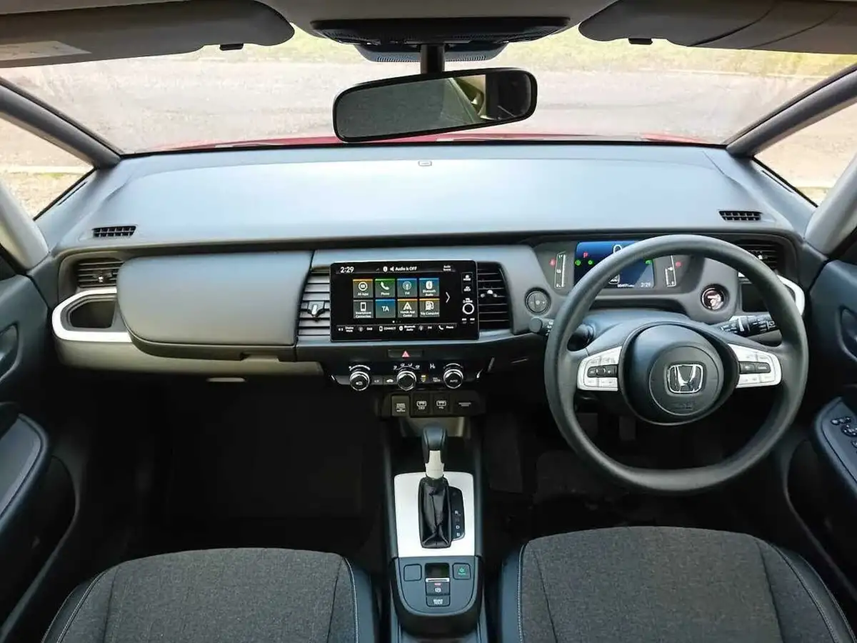 2022-honda-jazz-15-i-mmd-sr-109ps-big-3