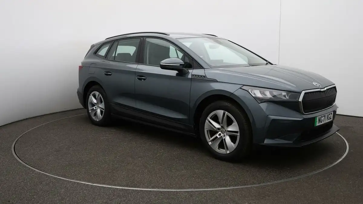 2022-skoda-enyaq-e-60-big-38