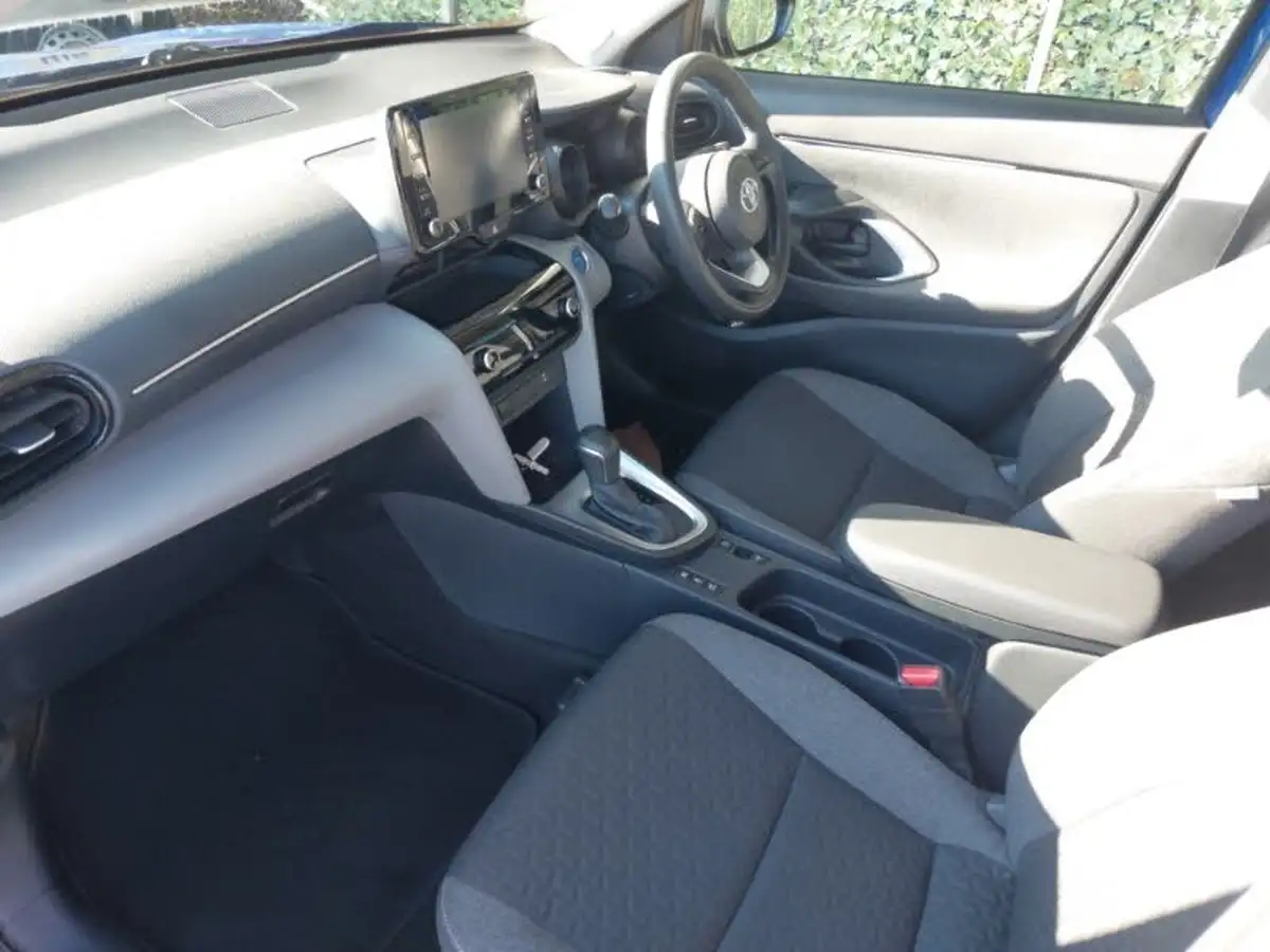 2022-toyota-yaris-cross-15-vvt-i-icon-big-4