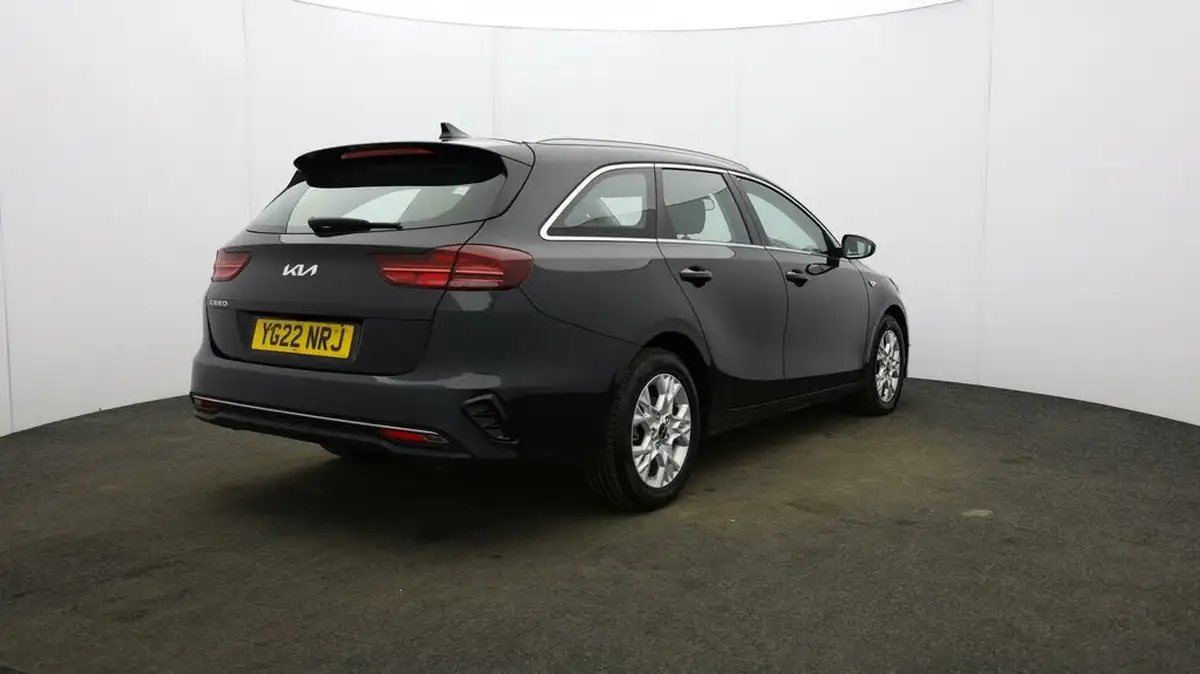 2022-kia-ceed-10-t-gdi-2-sportswagon-big-6