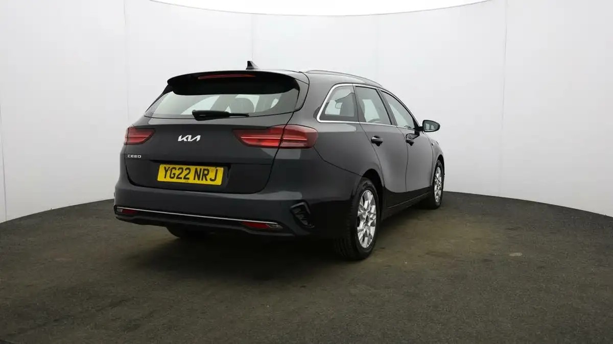 2022-kia-ceed-10-t-gdi-2-sportswagon-big-51