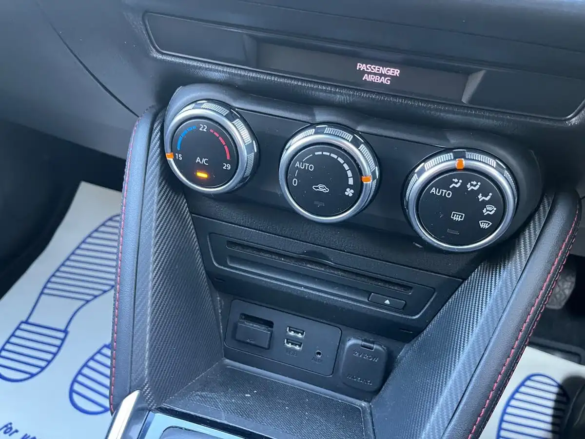 2015-mazda-mazda2-15-sport-nav-90ps-big-29
