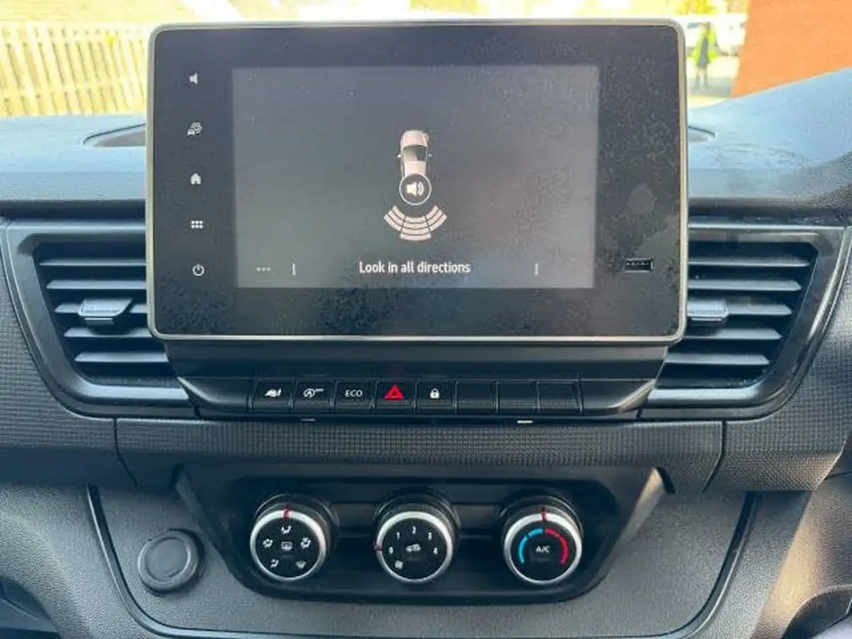2023-renault-trafic-20dci-sl28-130-business-big-27