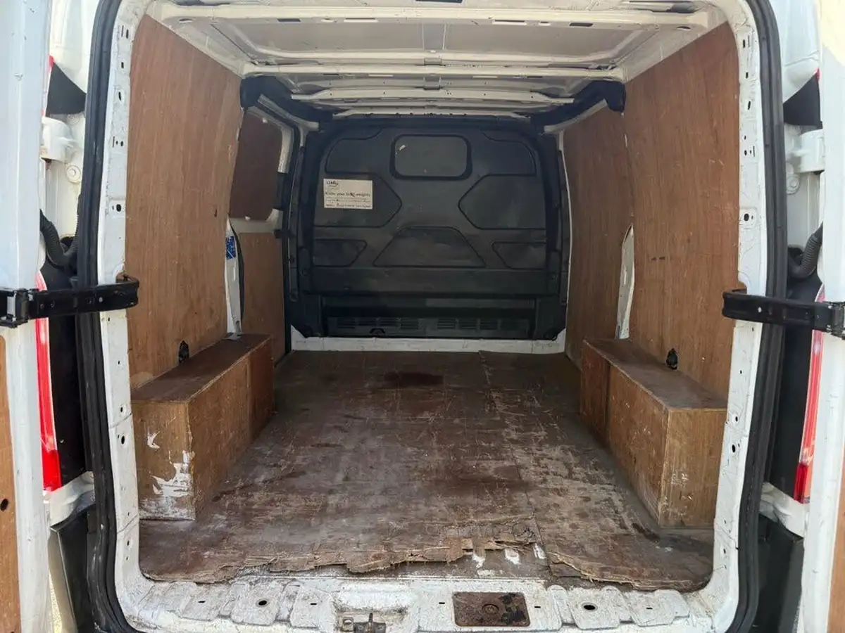 2020-ford-transit-custom-20tdci-300-l1h1-leader-105pseu6dt-panel-van-big-11