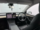 2022-tesla-model-y-e-long-range-small-7