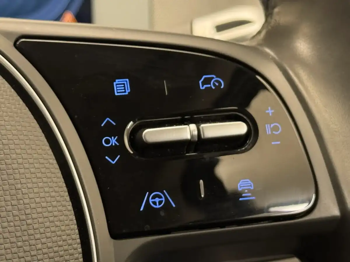 2021-hyundai-ioniq-5-e-ultimate-305ps-73kwh-awd-big-21