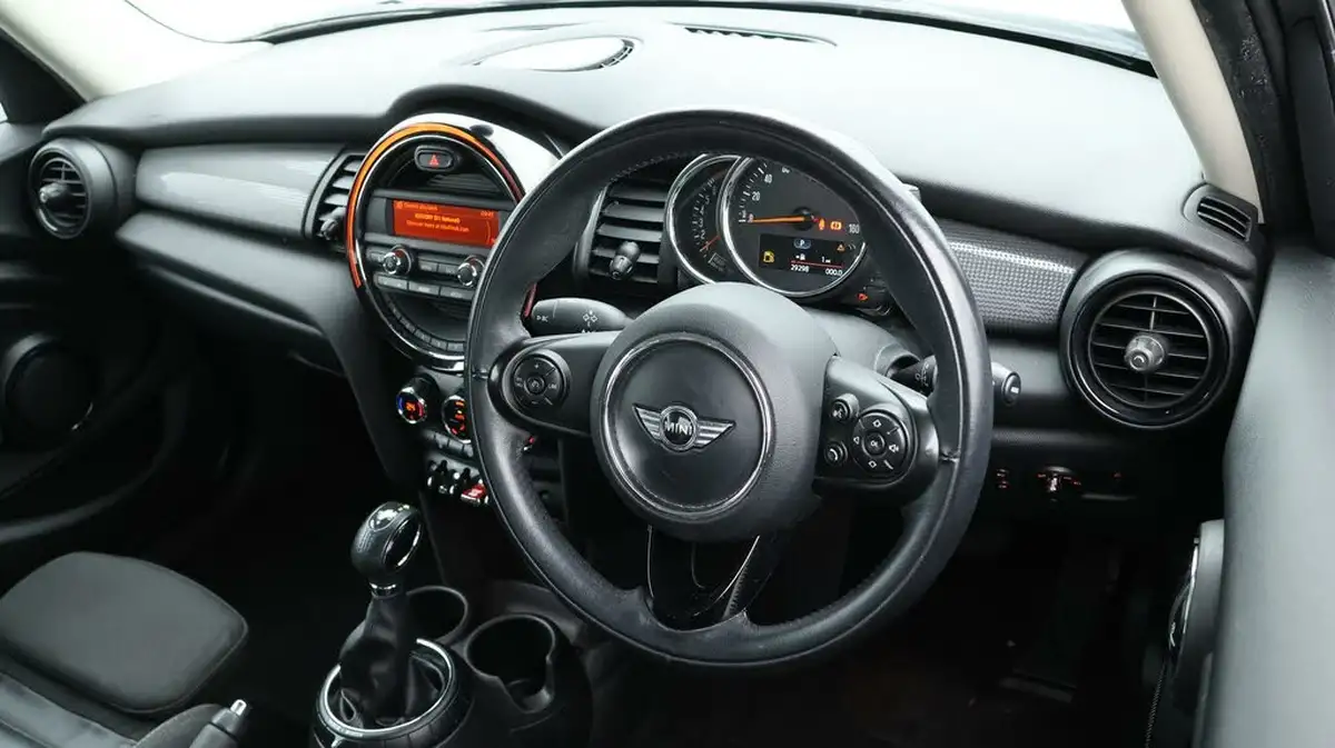 2017-mini-cooper-15-cooper-ss-hatchback-5d-auto-big-9