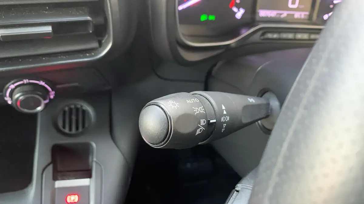 2024-citroen-berlingo-15-bluehdi-1000-driver-edition-130pseu6d-eat8-big-26