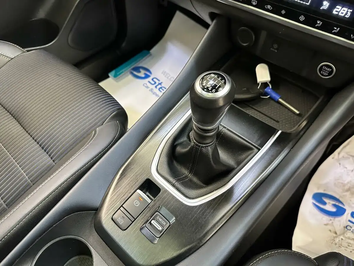 2022-nissan-qashqai-13-dig-t-tekna-140ps-big-14