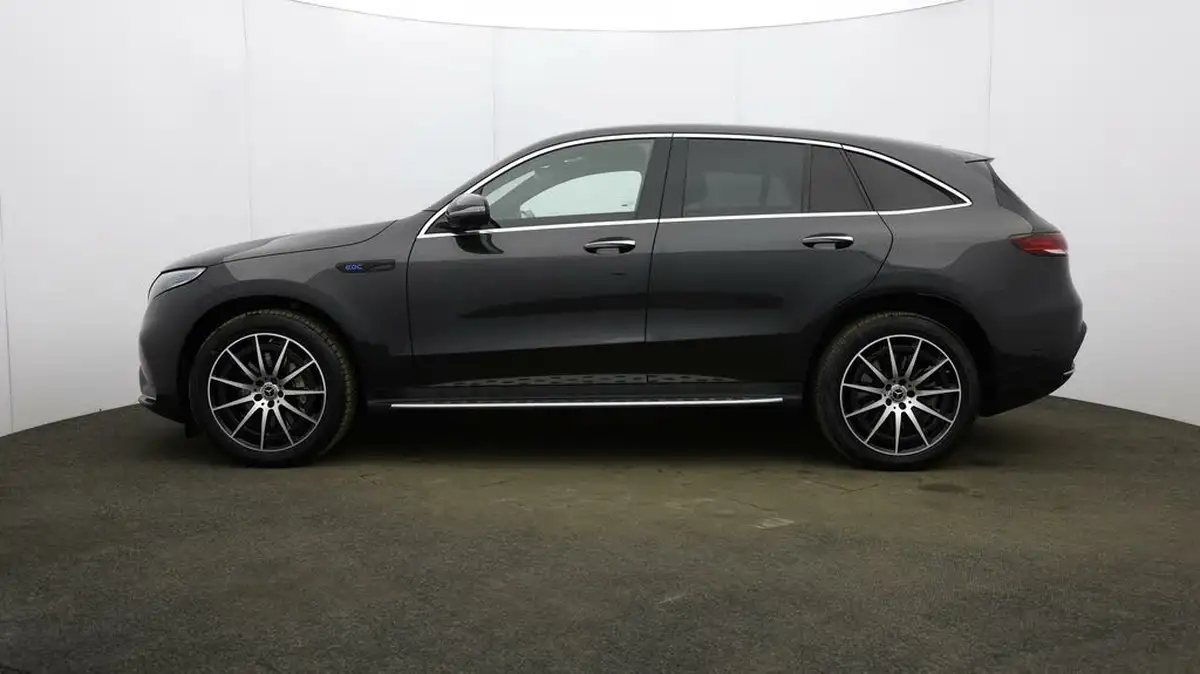 2021-mercedes-benz-eqc-e-eqc-400-amg-line-big-3