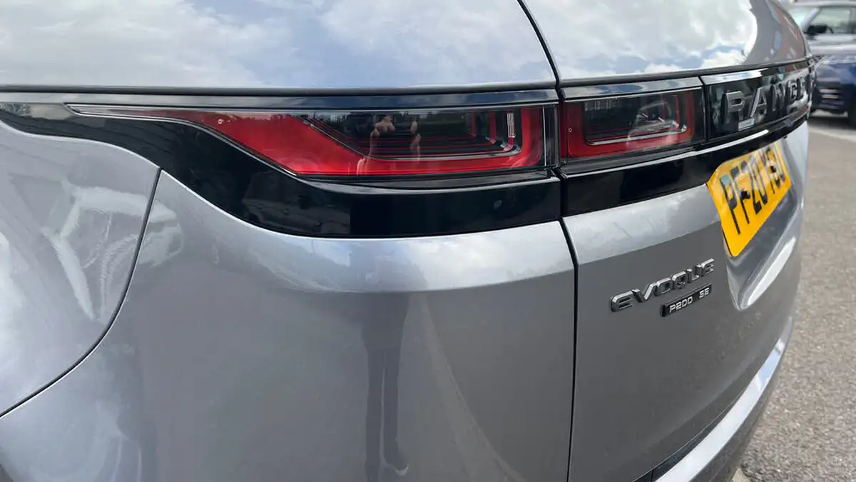 2020-land-rover-range-rover-evoque-20-p200-r-dynamic-se-200bhp-big-18