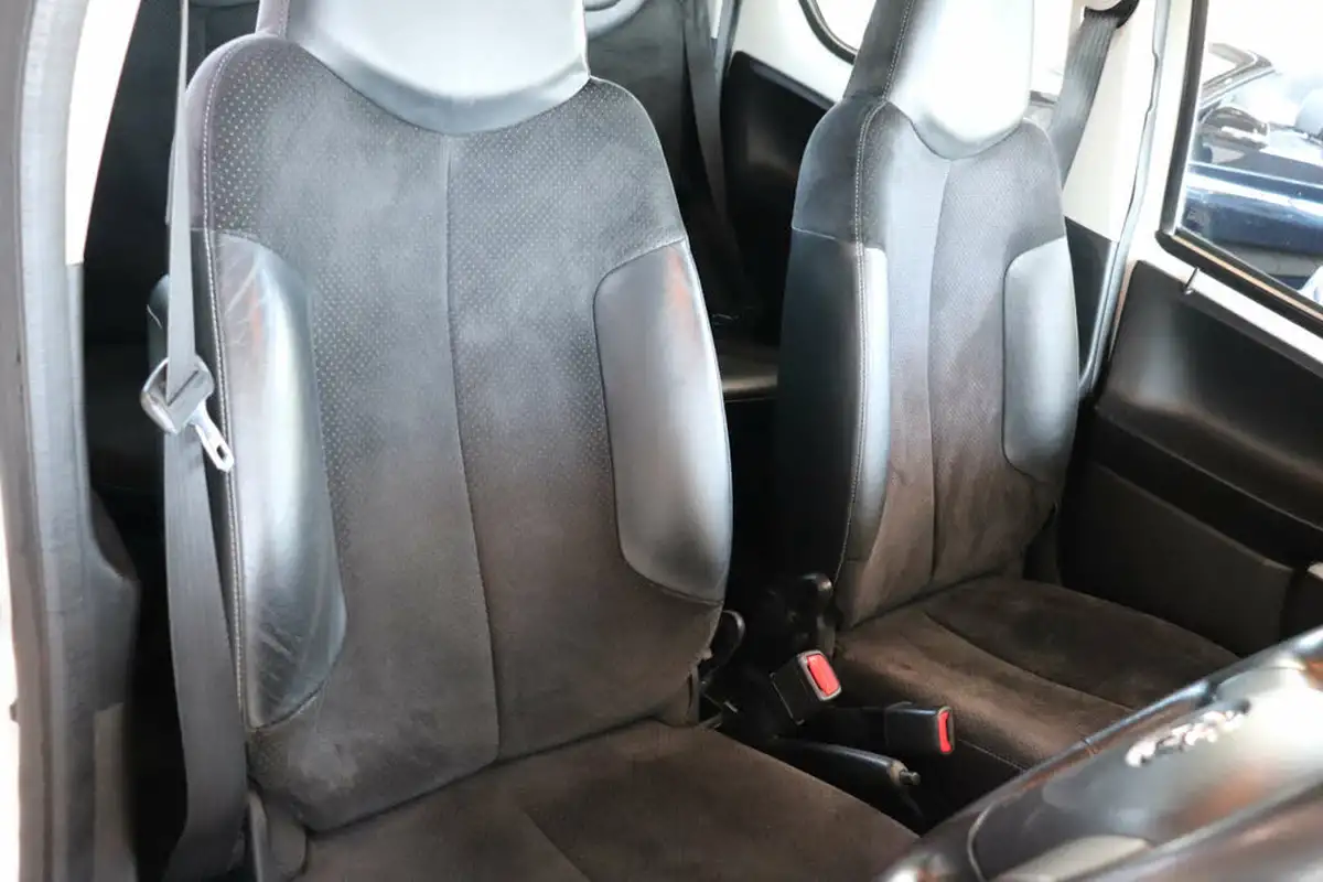 2013-toyota-aygo-10-aygo-ice-5d-big-20
