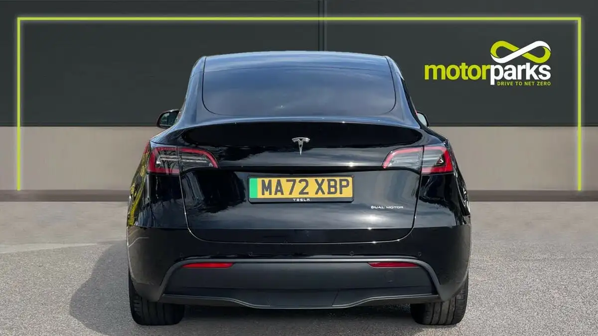 2022-tesla-model-y-e-long-range-big-3