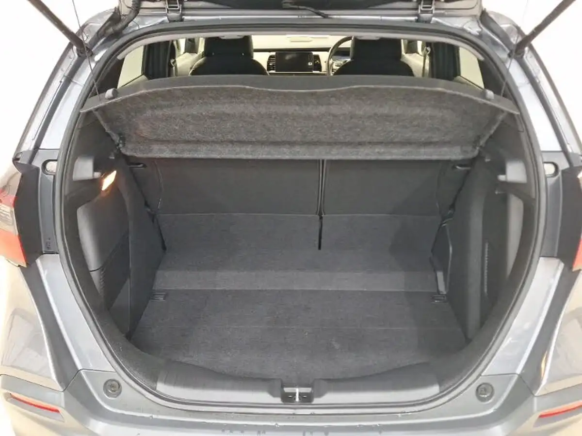 2020-honda-jazz-15-i-mmd-crosstar-ex-big-7