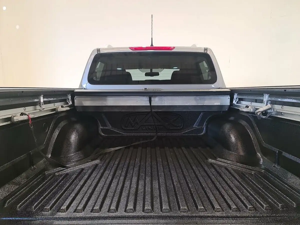 2019-nissan-navara-23dci-tt-tekna-8-navileather-big-6